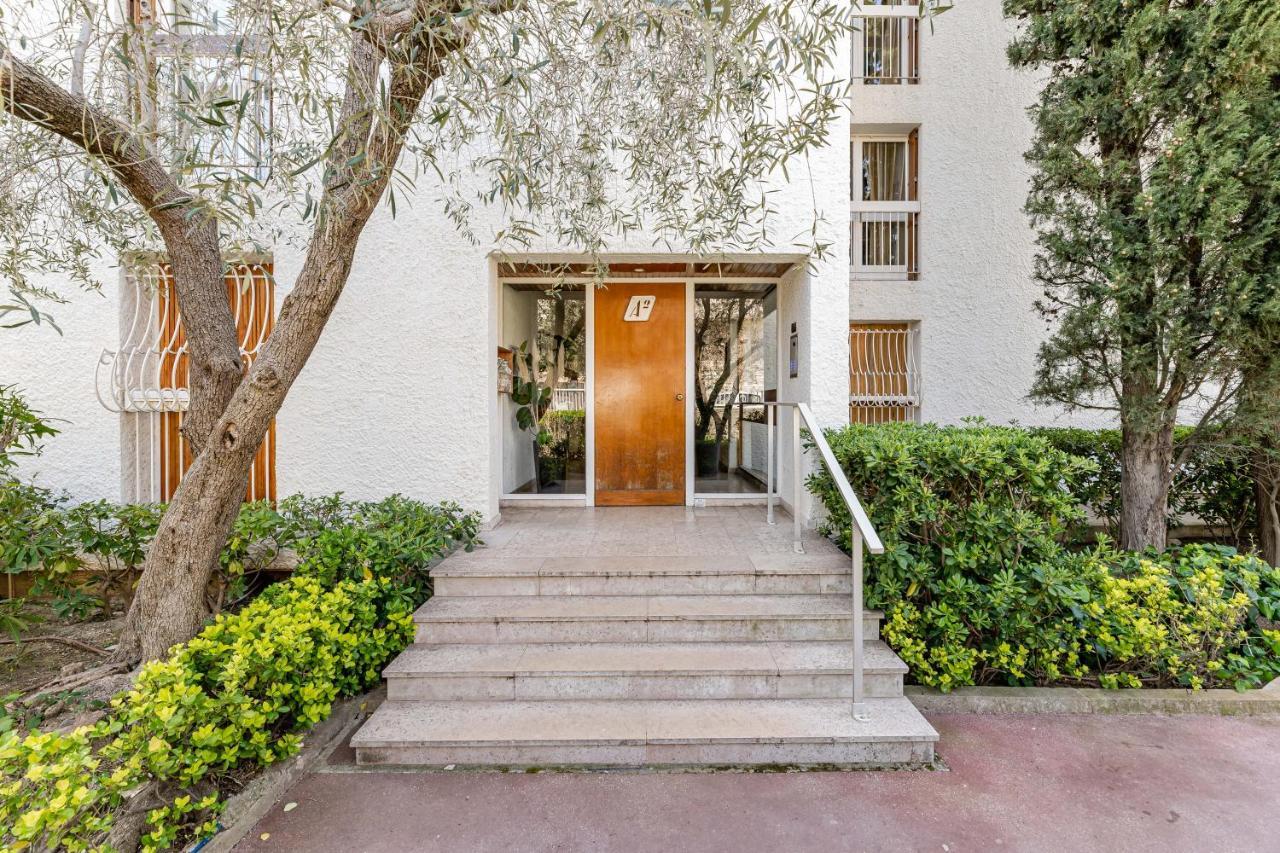 Cassis Center Apartment Bagian luar foto